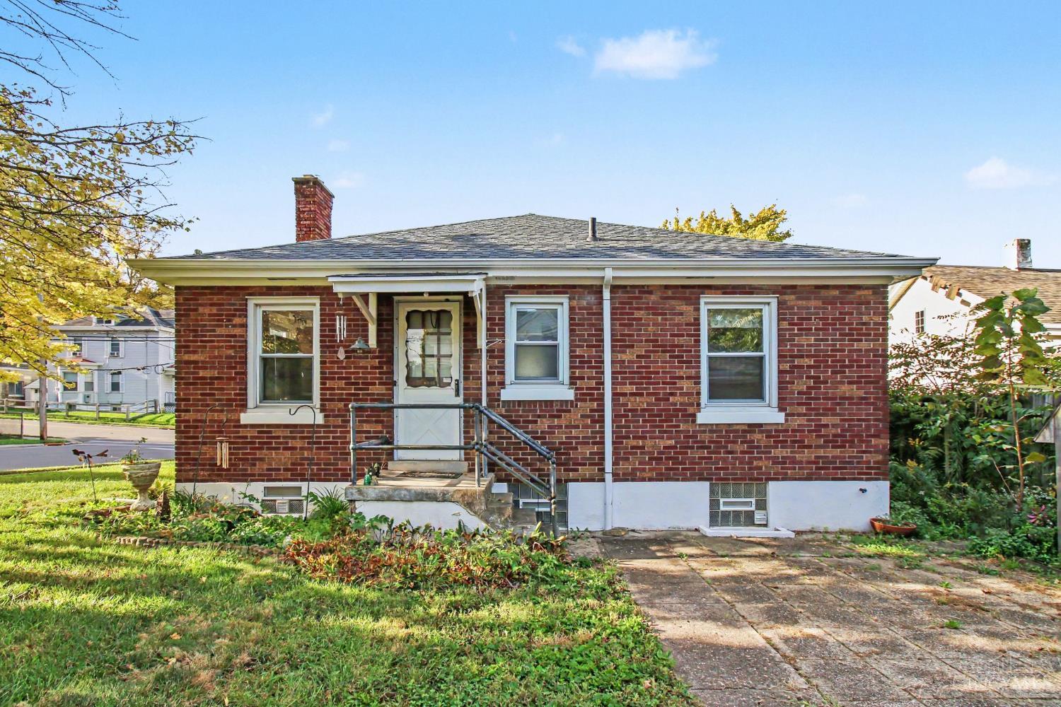 E 120 Benson Street Property Photo 26