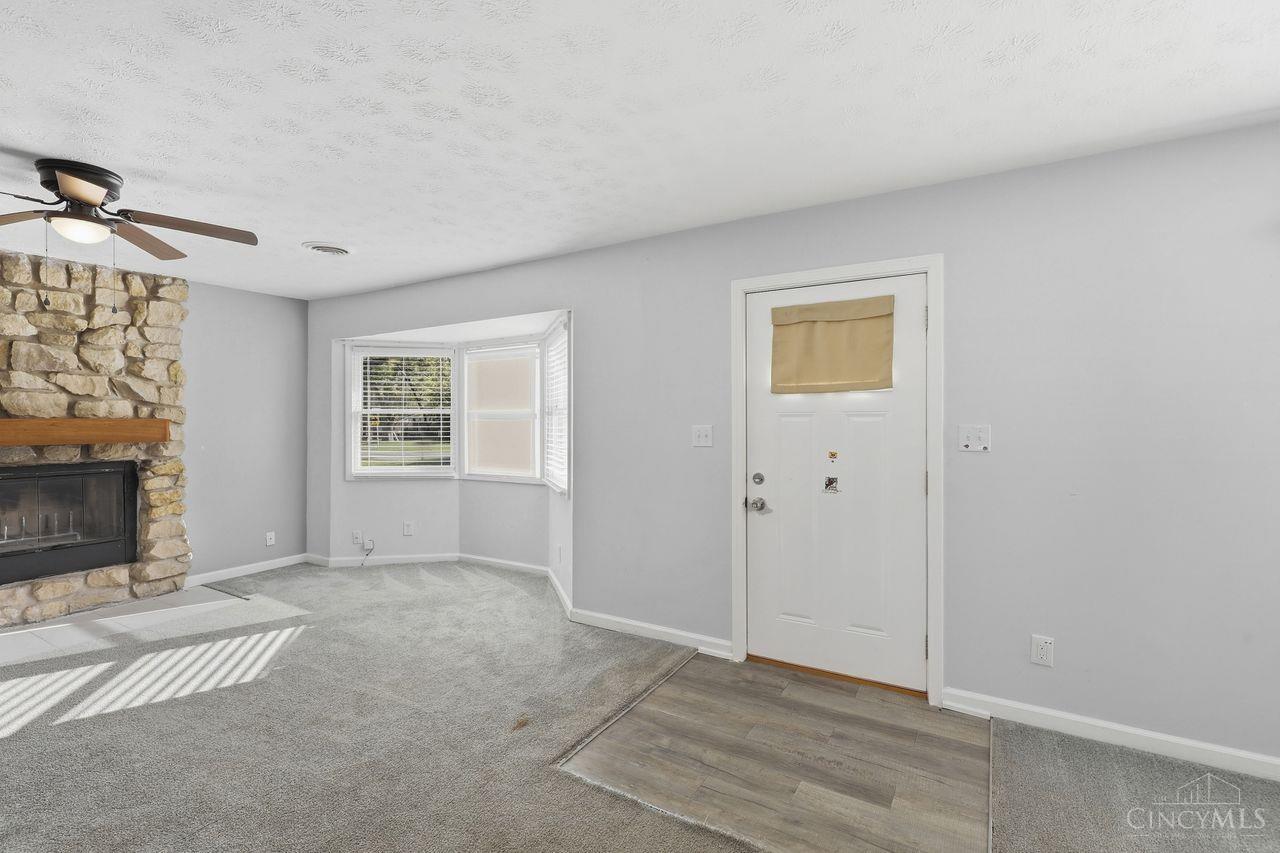 8005 Crest Acres Drive Property Photo 2