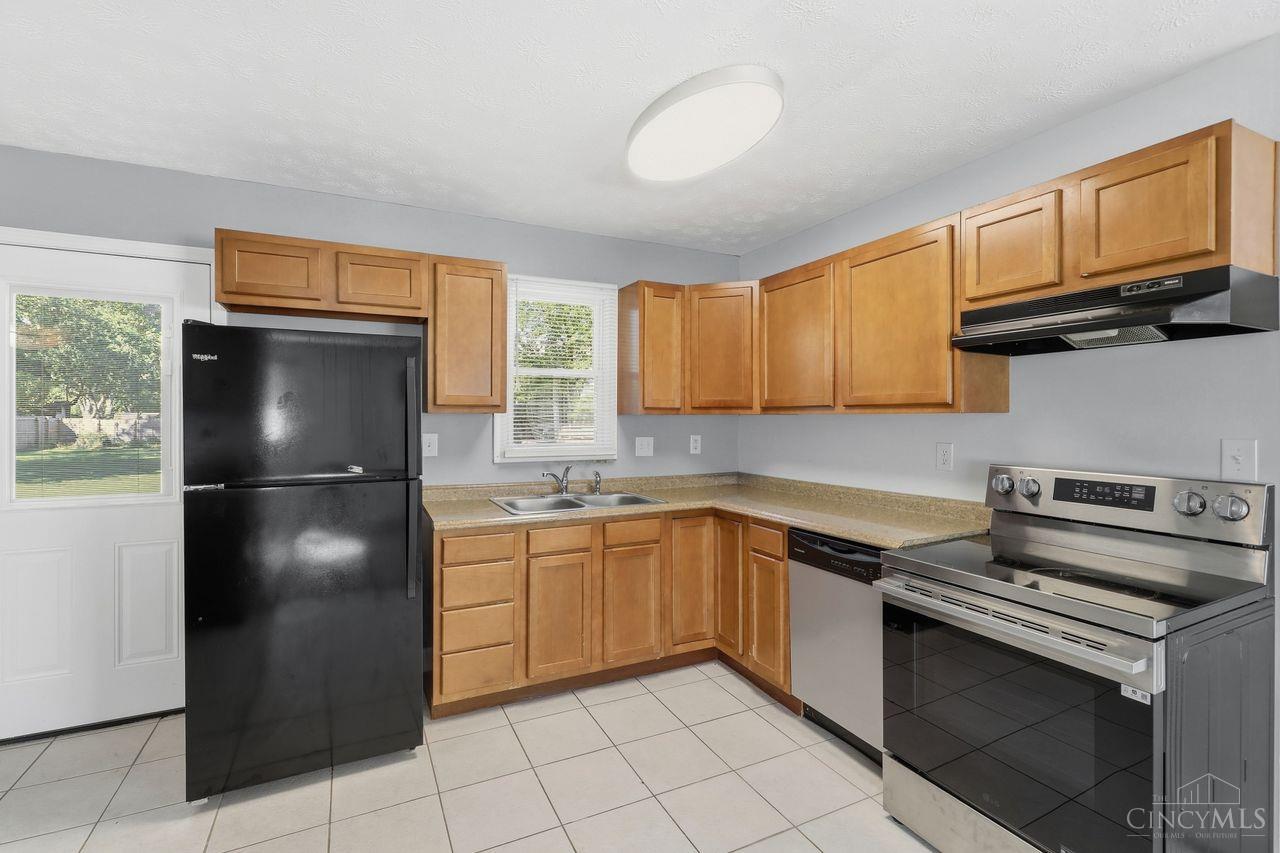 8005 Crest Acres Drive Property Photo 8