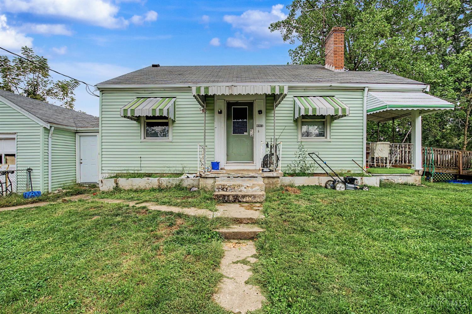8802 Pine Road Property Photo 1