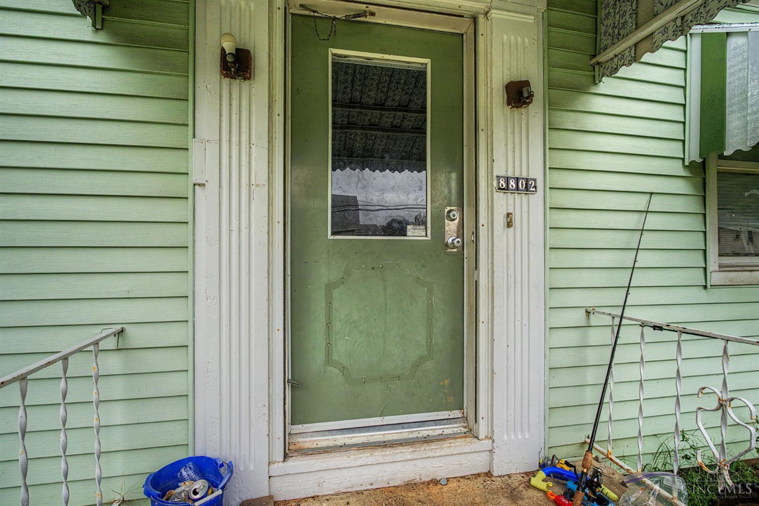 8802 Pine Road Property Photo 4