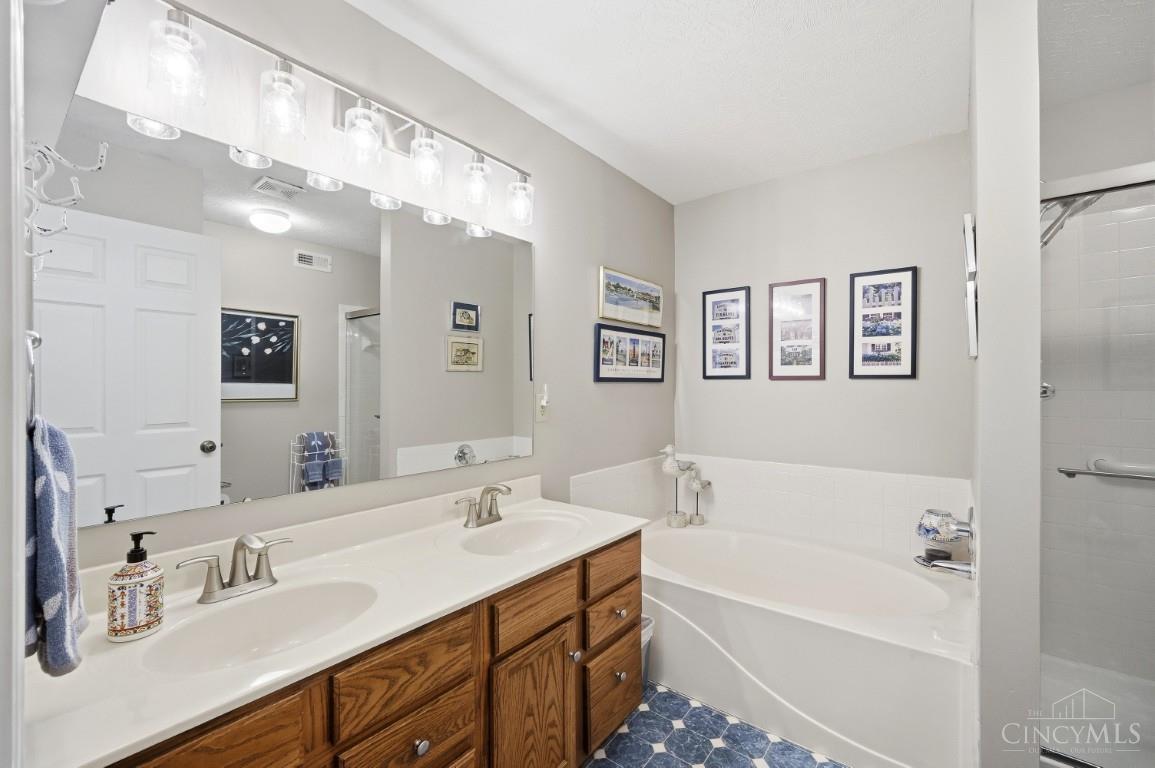 N 4441 Shore Drive Property Photo 30