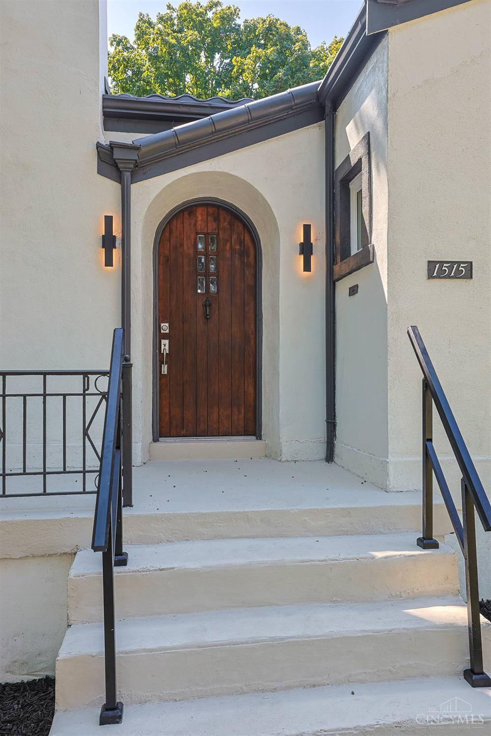 1515 Kenova Avenue Property Photo 4