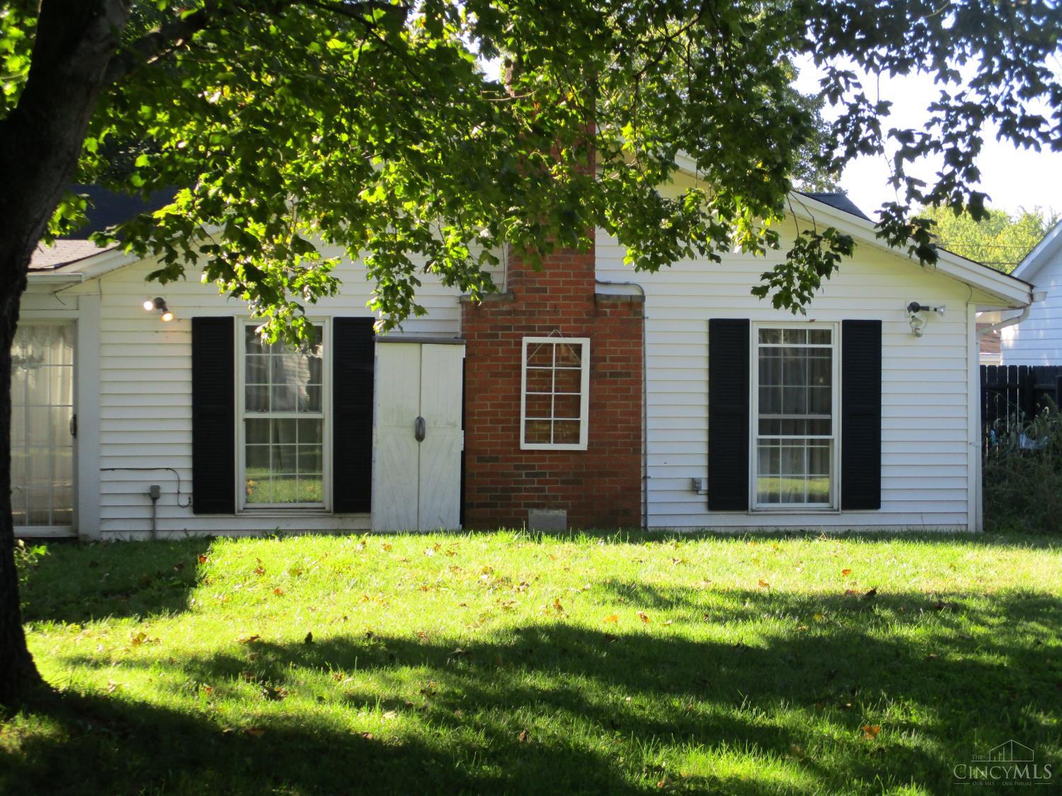 100 Cole Drive Property Photo 3