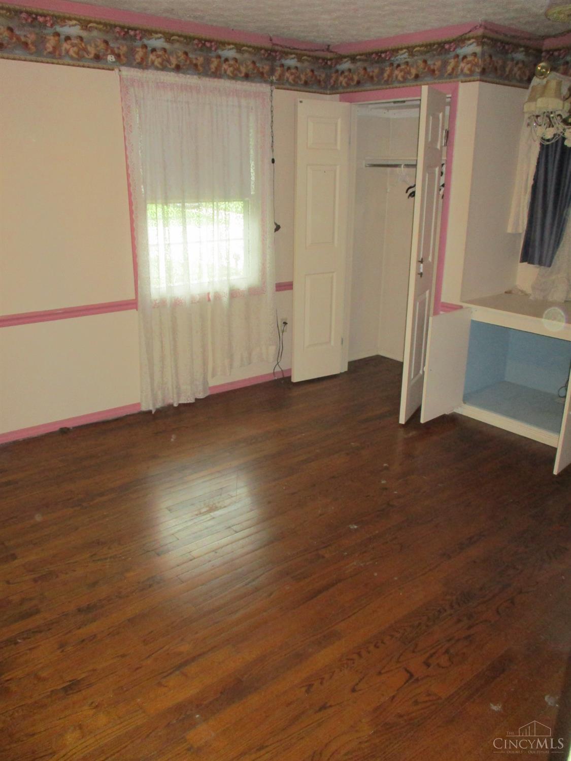 100 Cole Drive Property Photo 6