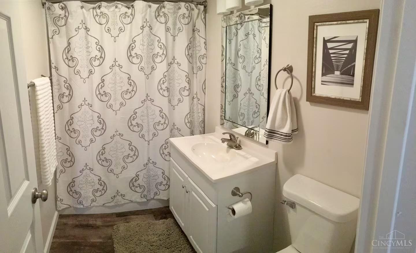 2500 Warsaw Avenue Property Photo 9