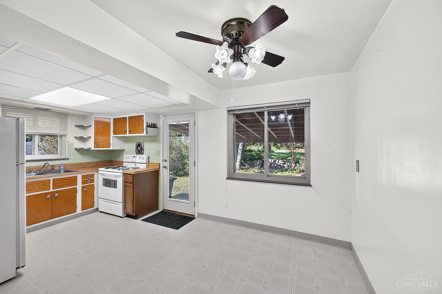 1026 Gail Avenue Property Photo 7
