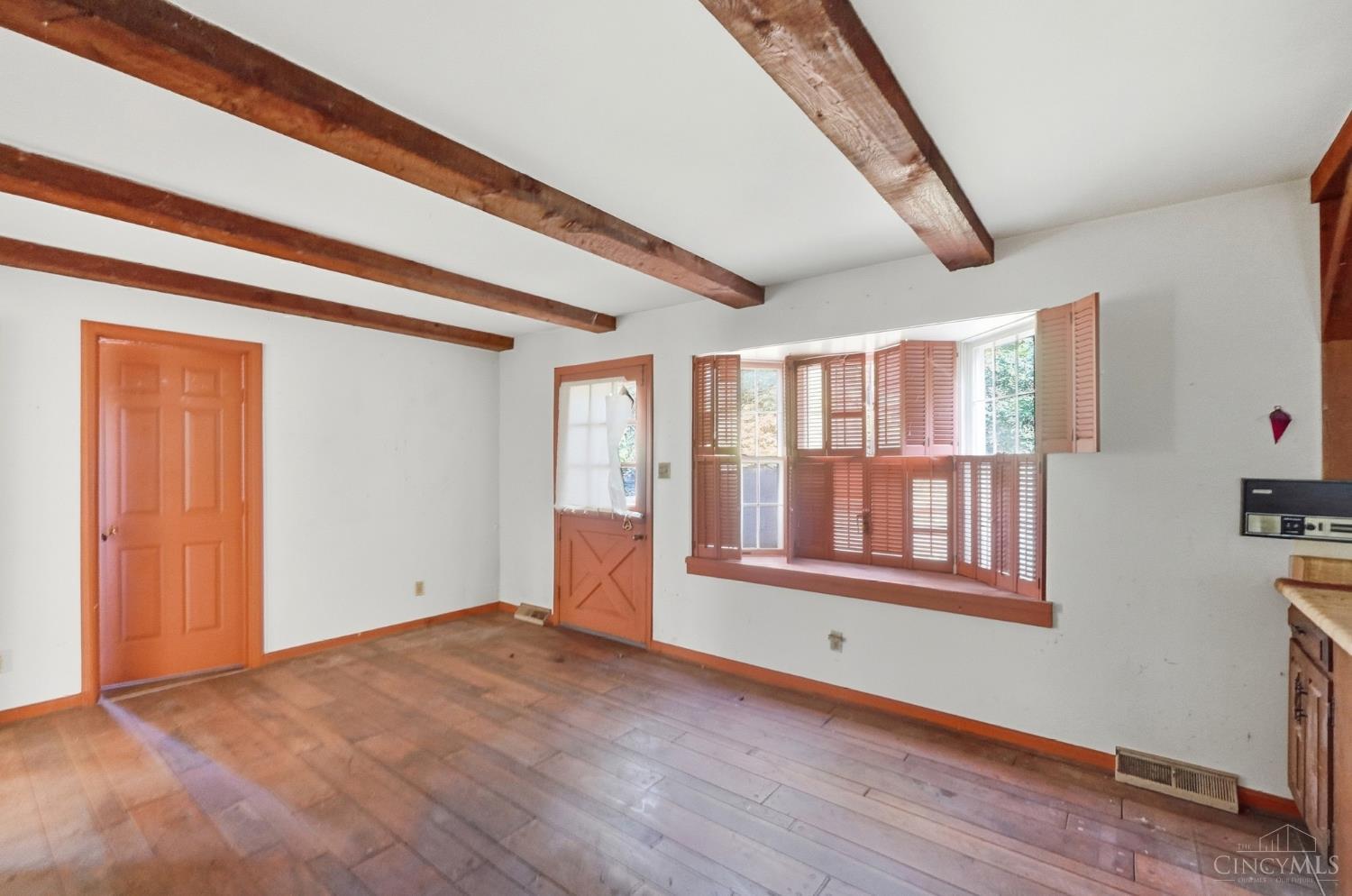7256 Ayers Road Property Photo 8