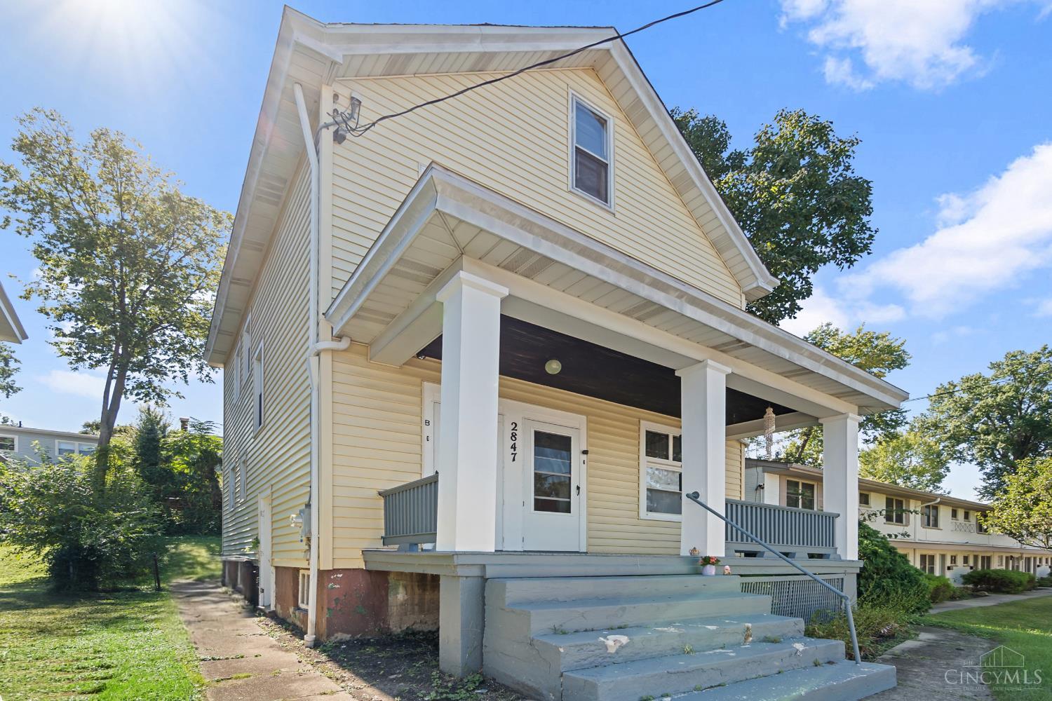 2847 Minto Avenue Property Photo 2