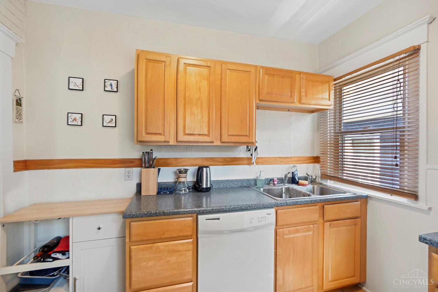 2847 Minto Avenue Property Photo 8