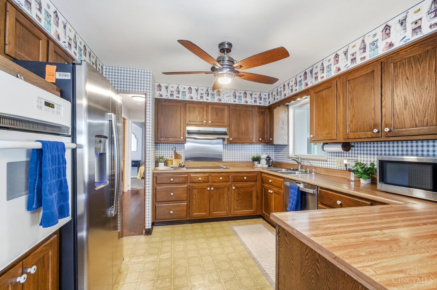1210 Thurnridge Drive Property Photo 13