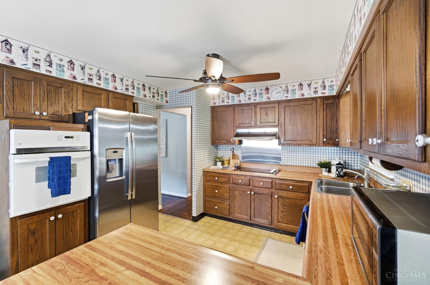 1210 Thurnridge Drive Property Photo 14