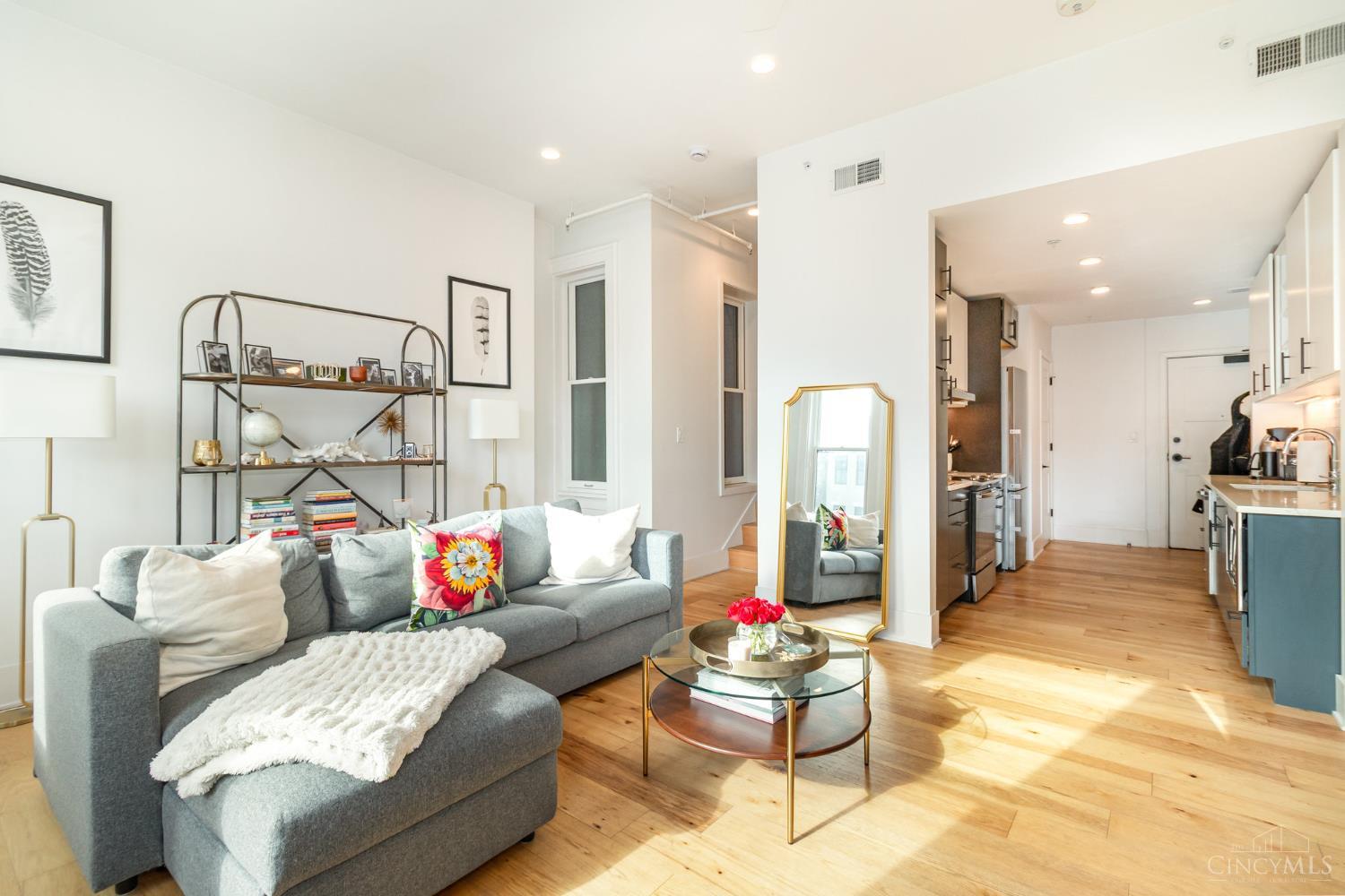 1003 Walnut Street Property Photo 4