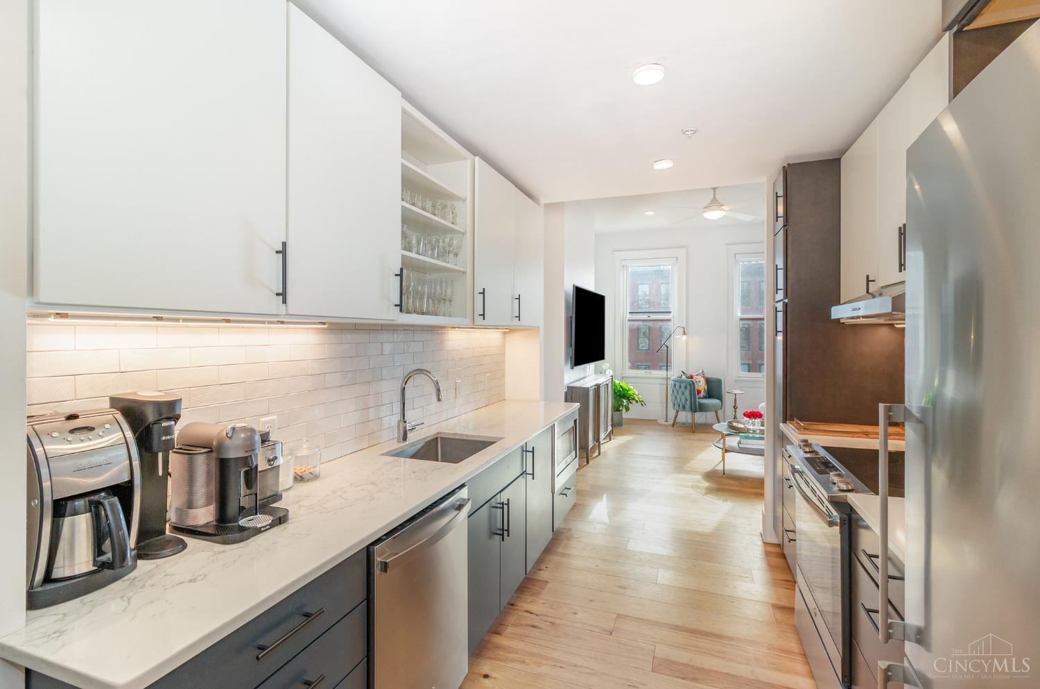 1003 Walnut Street Property Photo 6