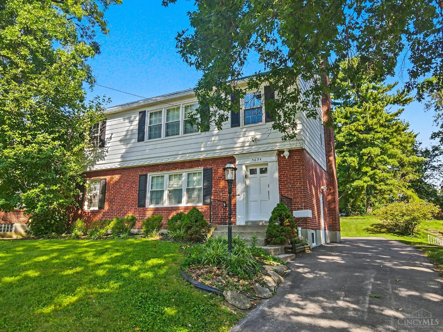5694 Euclid Road Property Photo 1