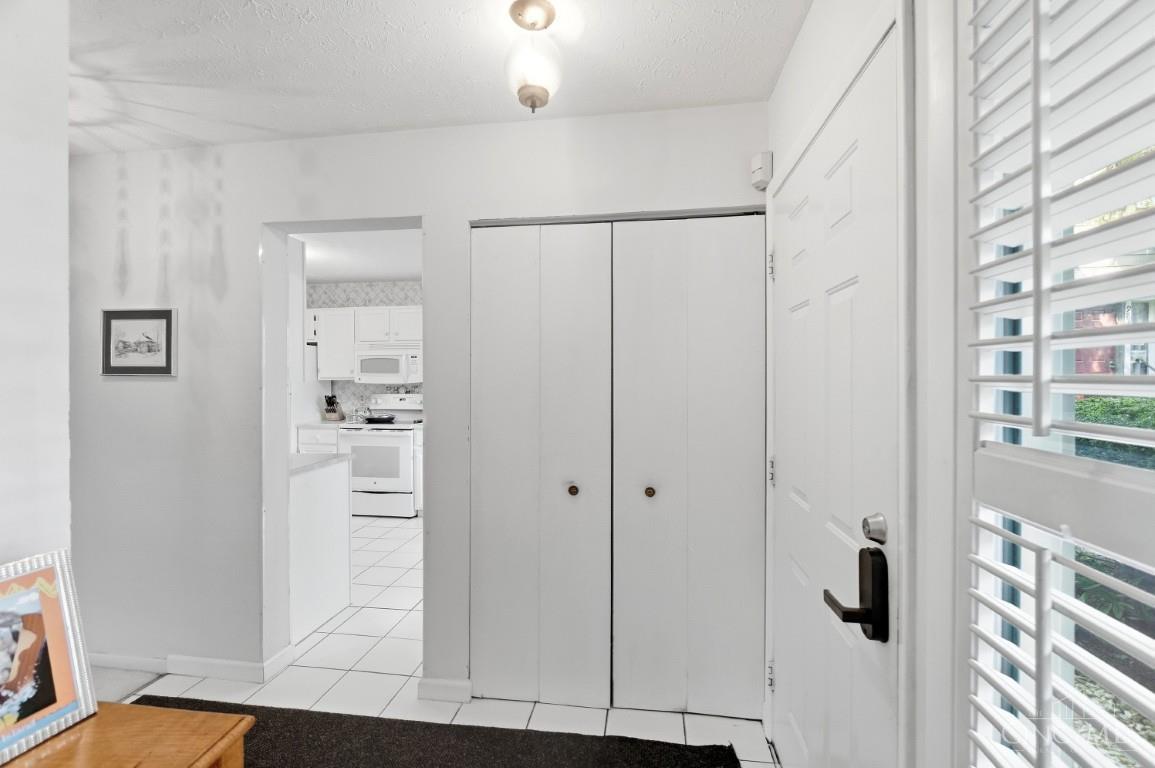 9831 Timbers Drive Property Photo 7