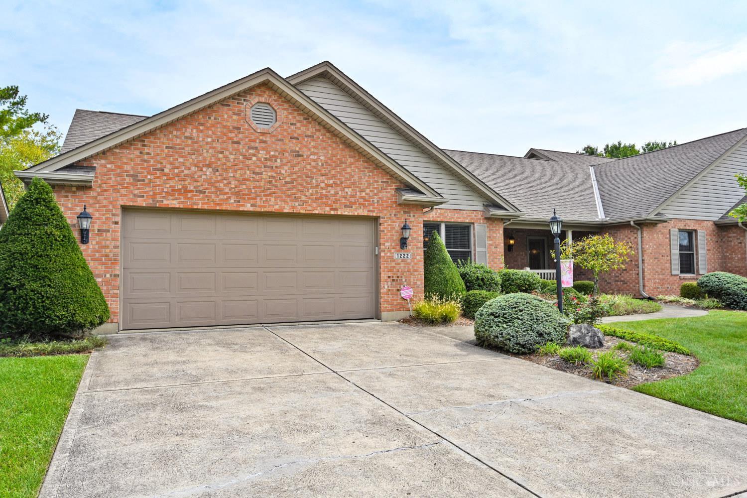 1222 Deerfield Circle Property Photo 2