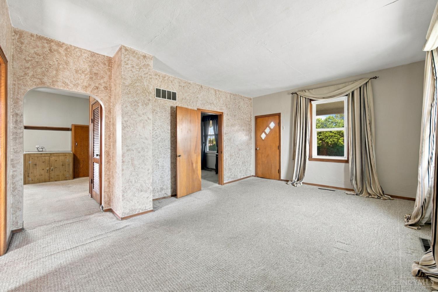 1251 Beissinger Road Property Photo 4