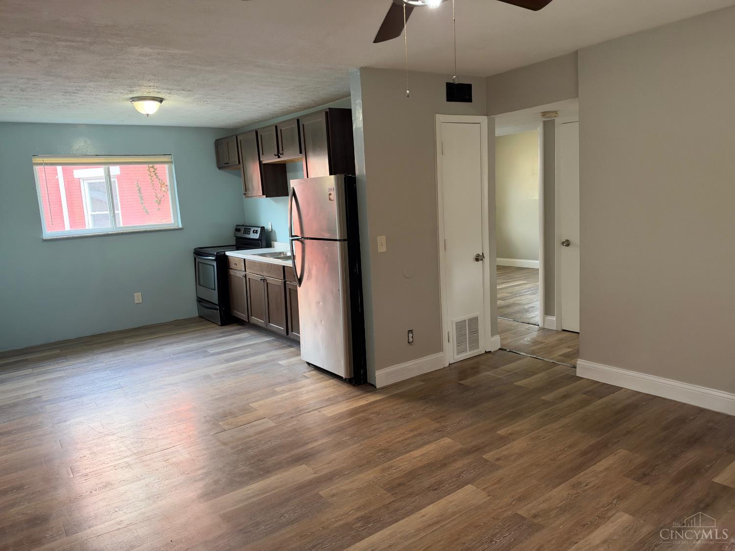 3553 Wilson Avenue Property Photo 4