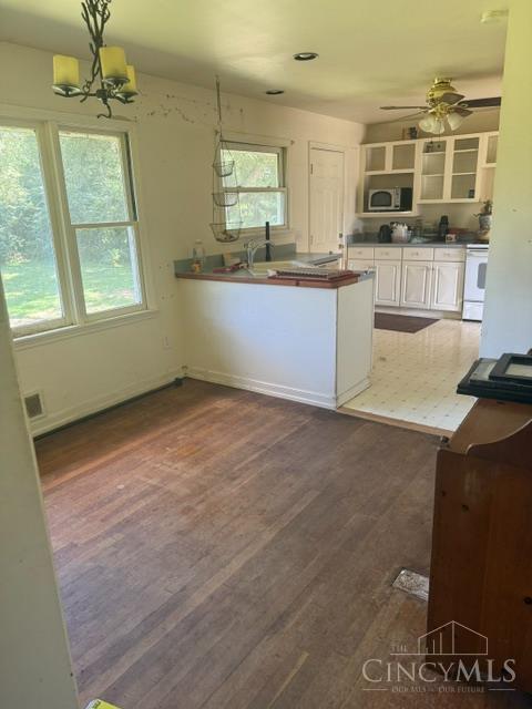 2160 Pinney Lane Property Photo 12