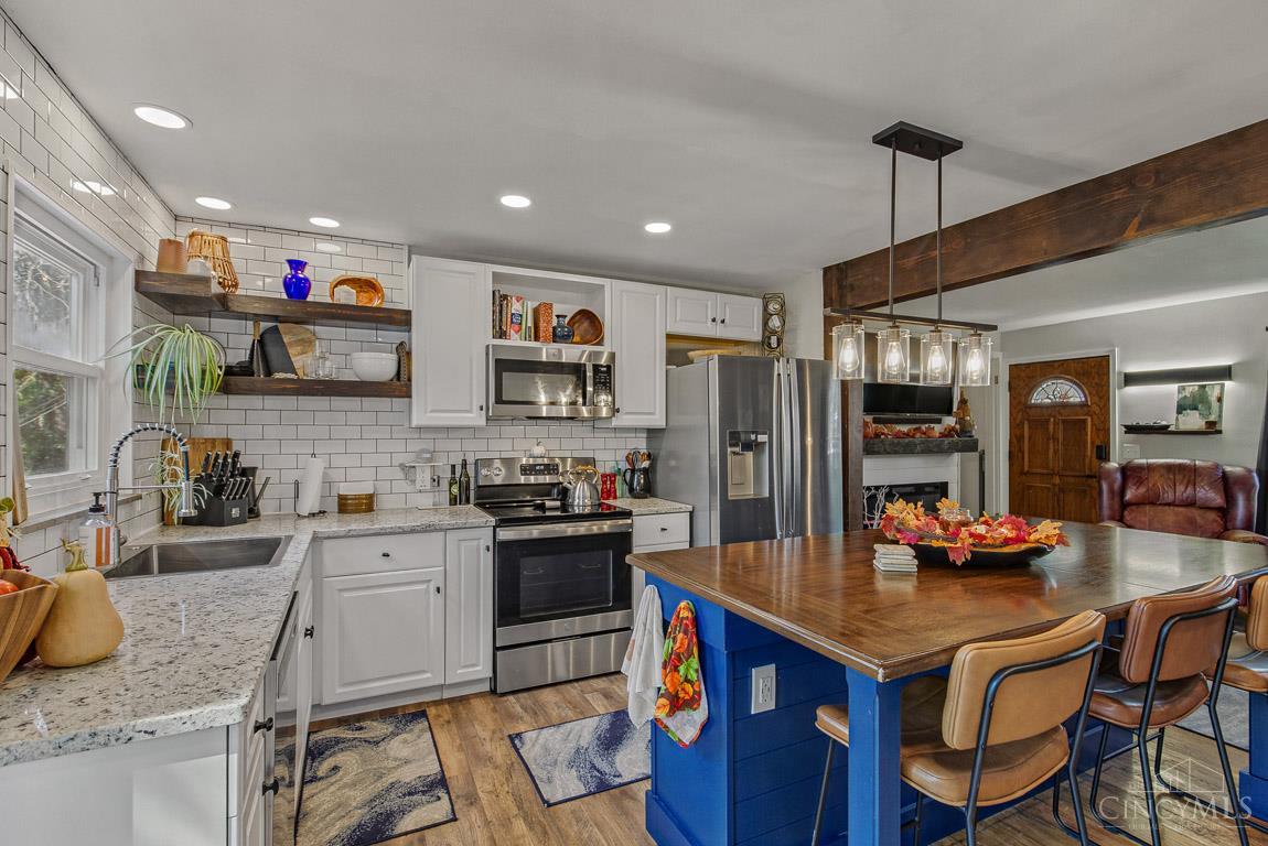 6051 Heis Terrace Property Photo 4