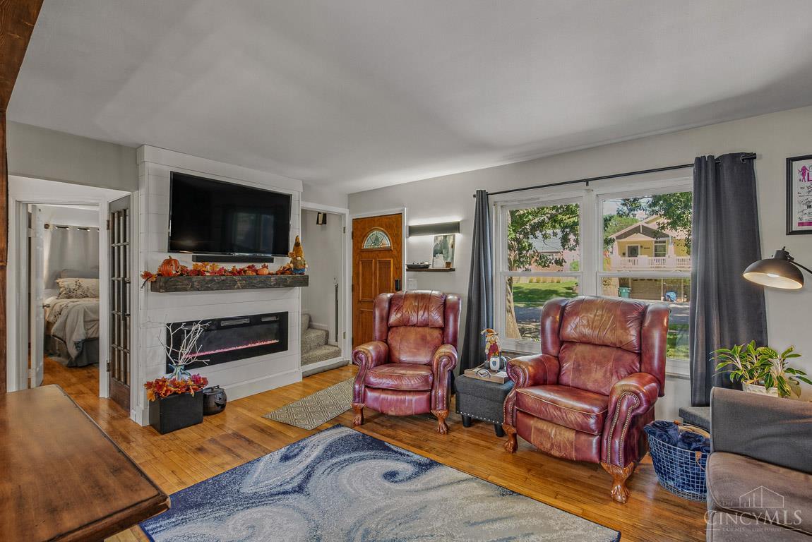 6051 Heis Terrace Property Photo 8