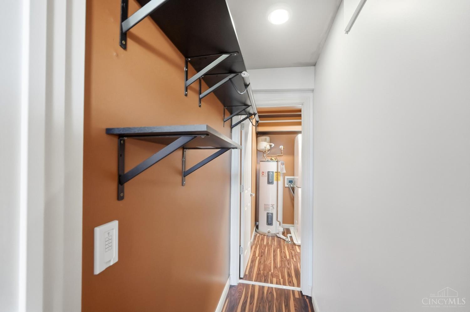 1810 Walker Street Property Photo 25