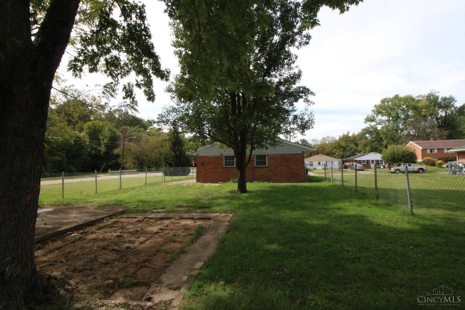 3974 Warren Avenue Property Photo 6