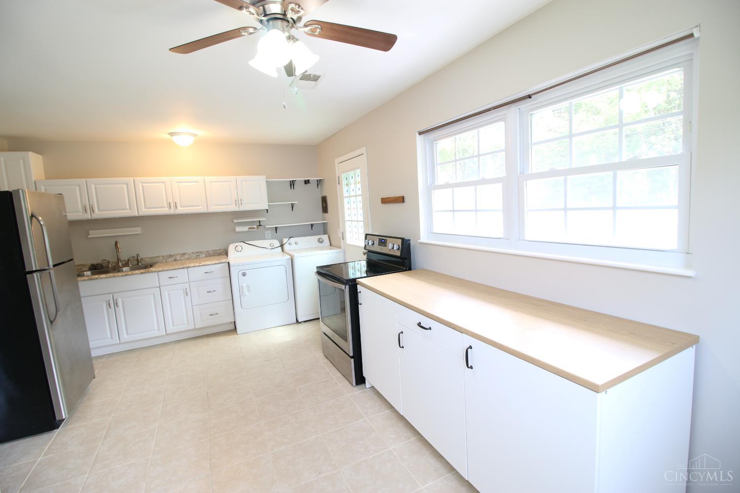 3974 Warren Avenue Property Photo 9