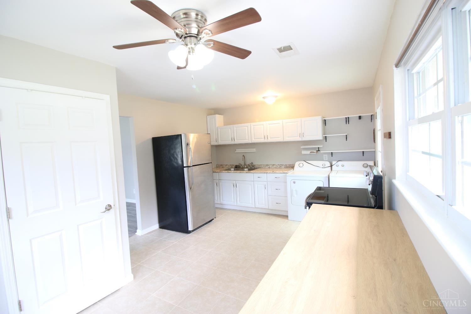 3974 Warren Avenue Property Photo 12