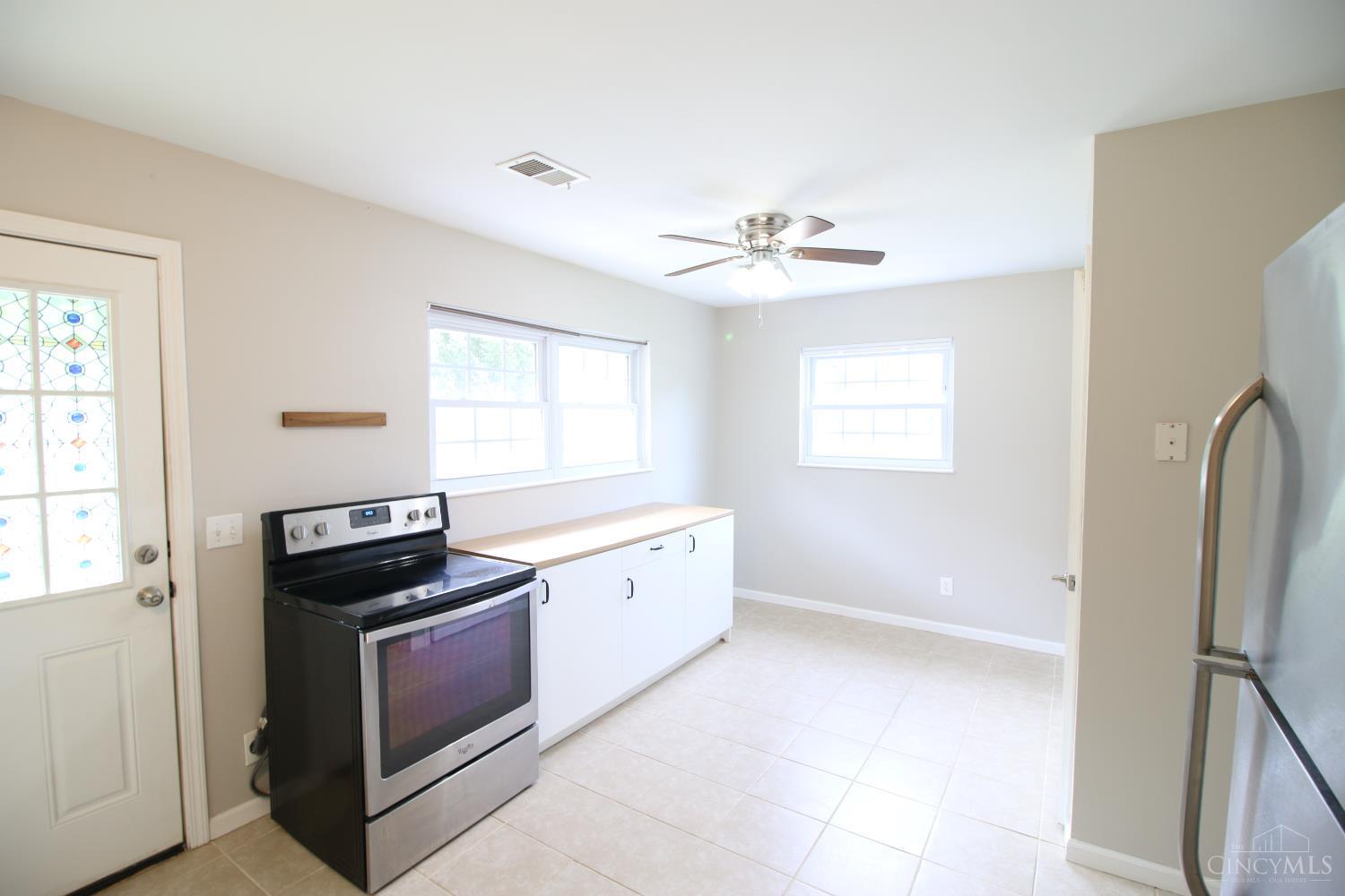 3974 Warren Avenue Property Photo 13