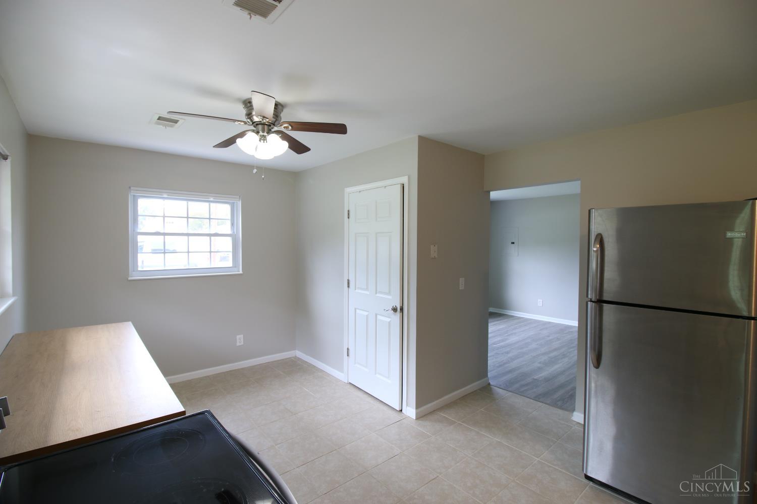 3974 Warren Avenue Property Photo 14