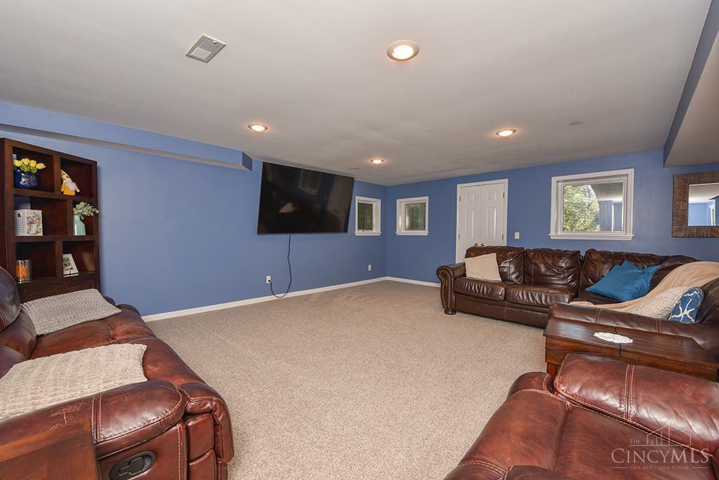 6092 Balsam Drive Property Photo 34