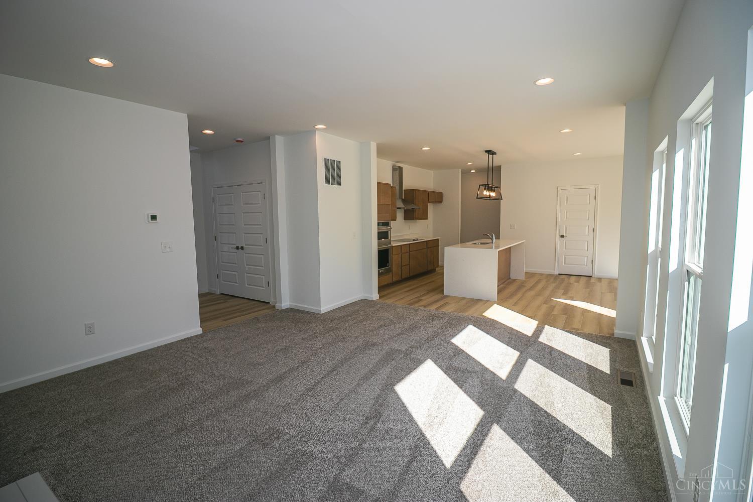 4223 South Avenue Property Photo 11