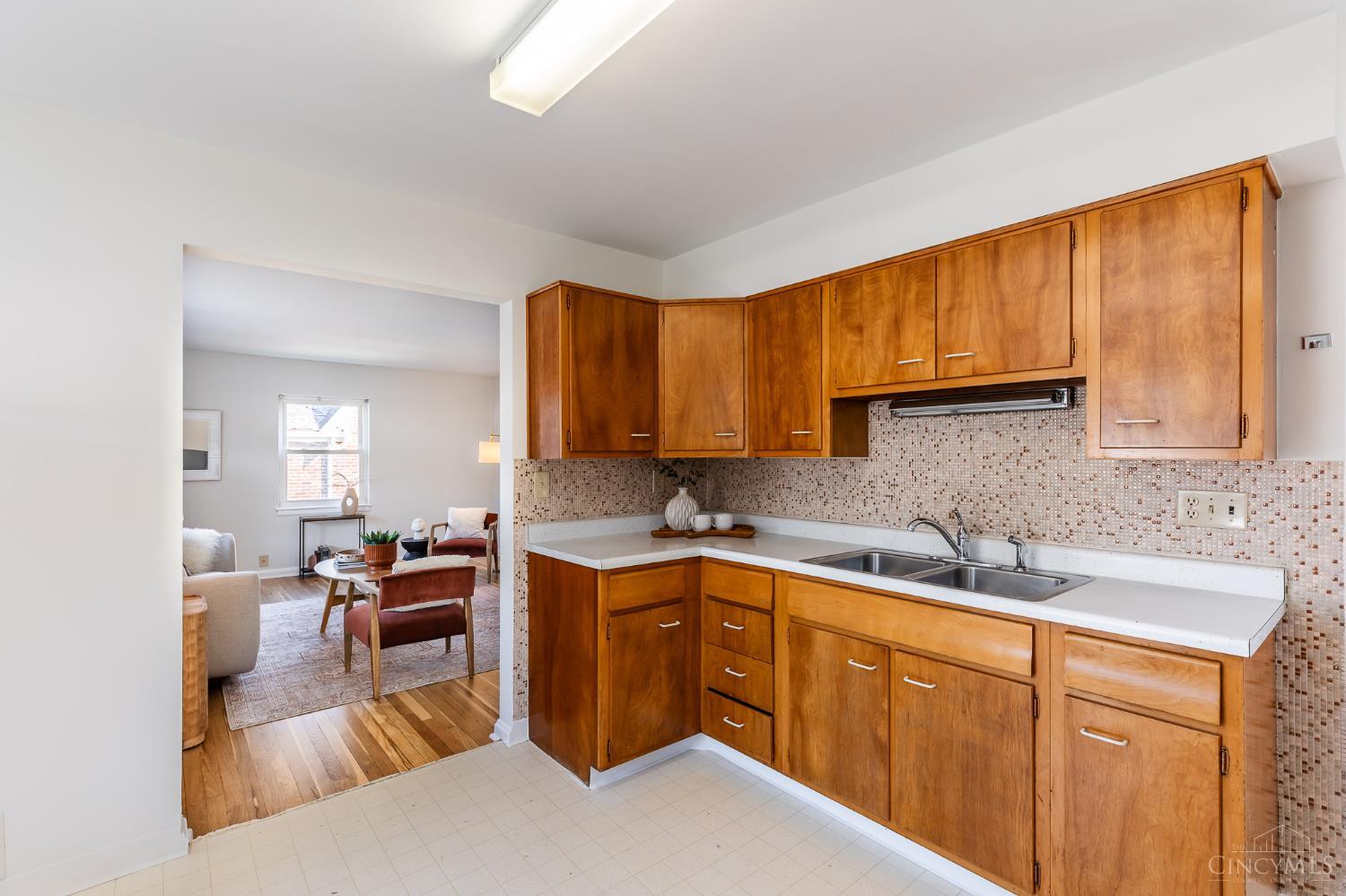 5925 Glenway Avenue Property Photo 8