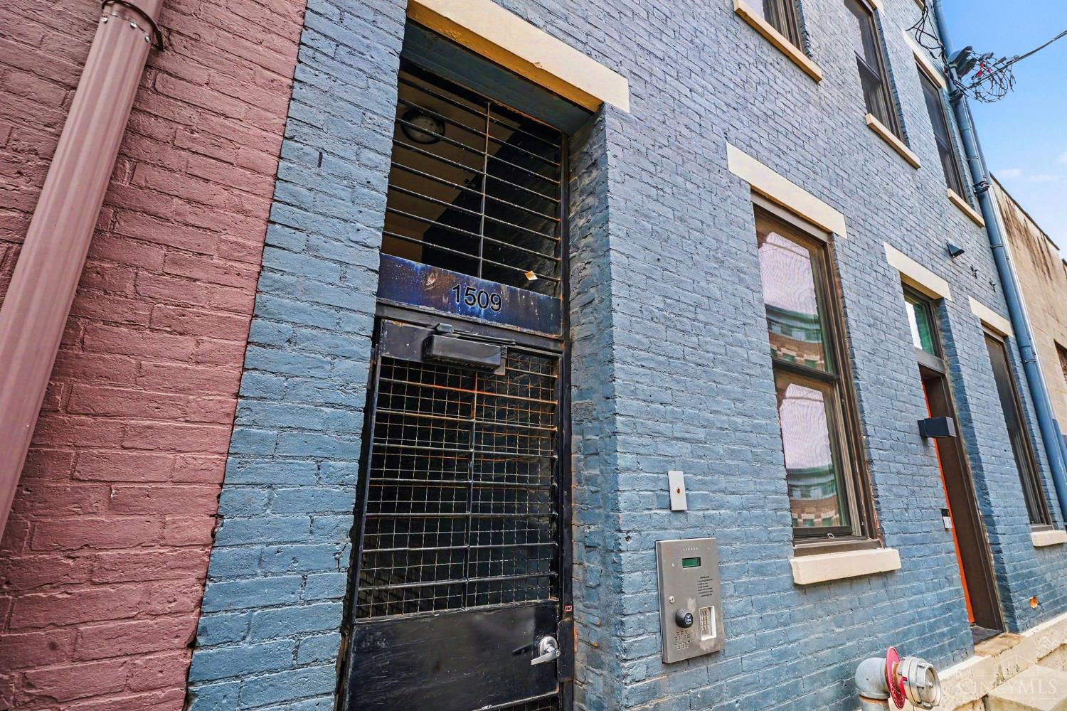 1509 Pleasant Street Property Photo 2