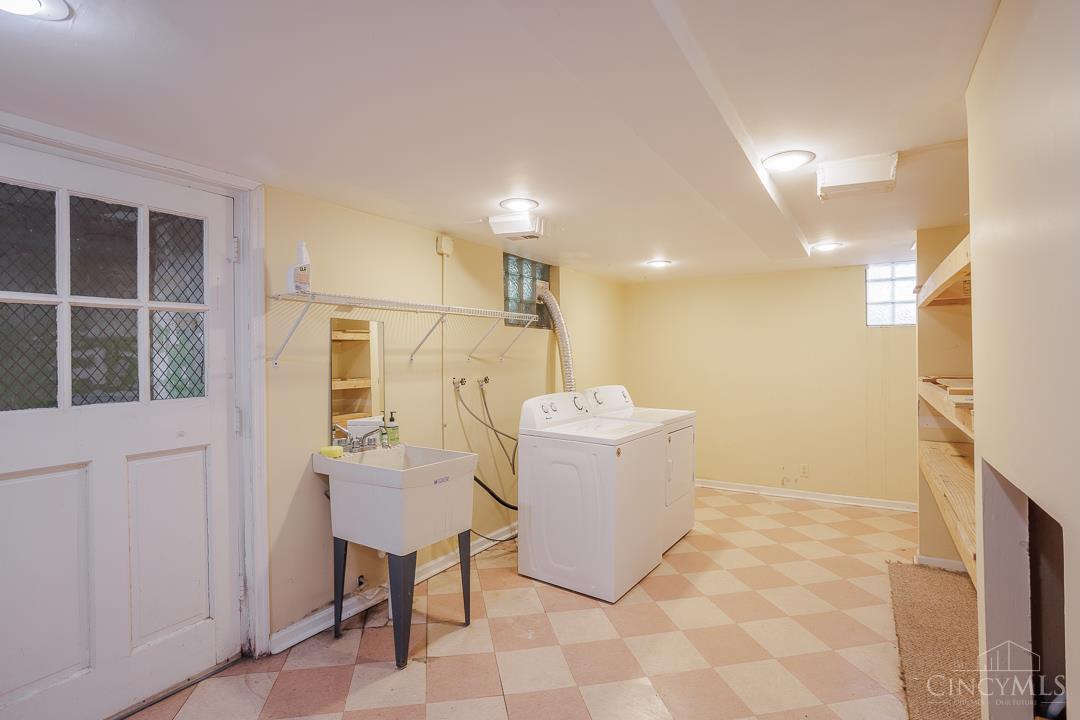 1629 Sutton Avenue Property Photo 25