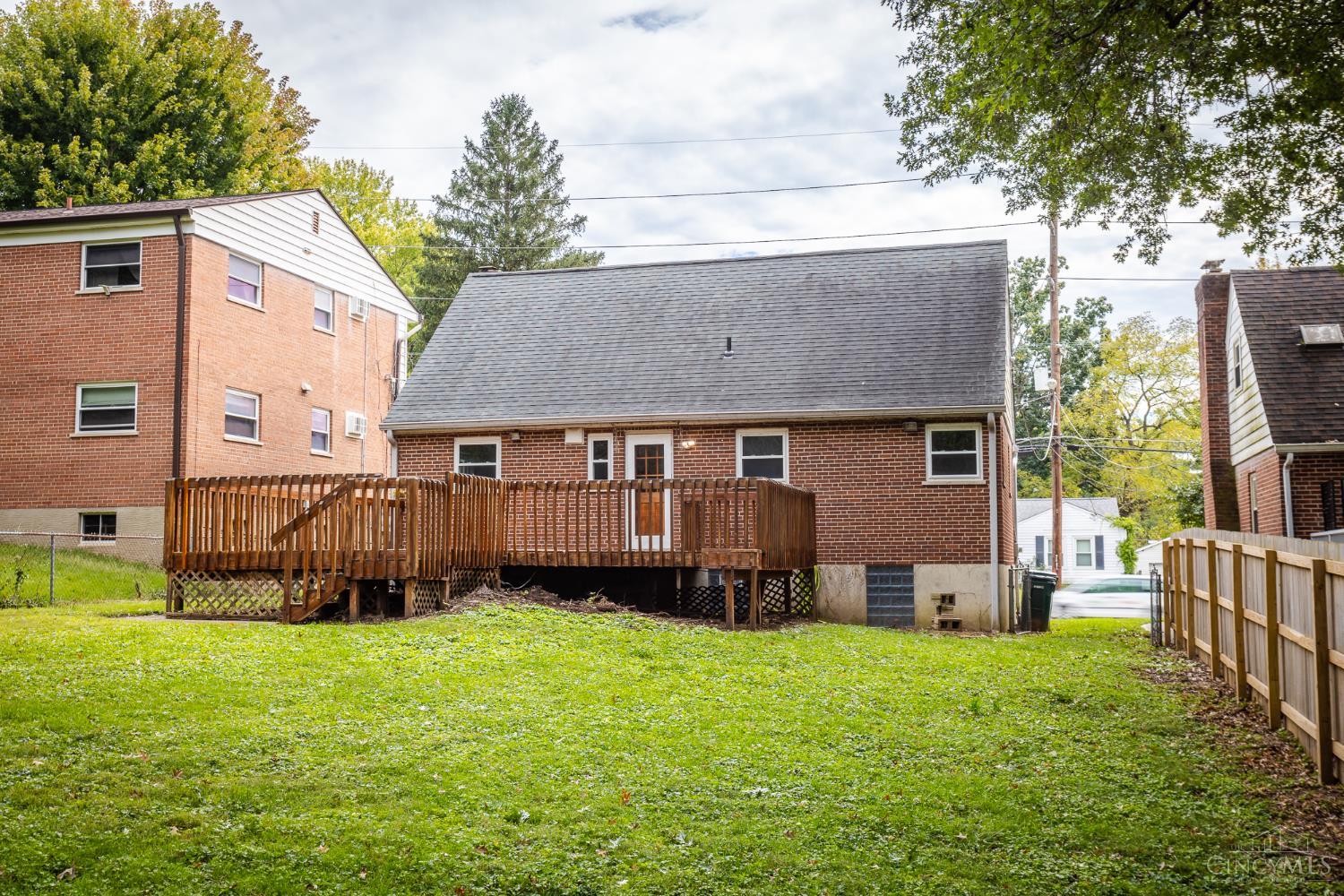 1629 Sutton Avenue Property Photo 30