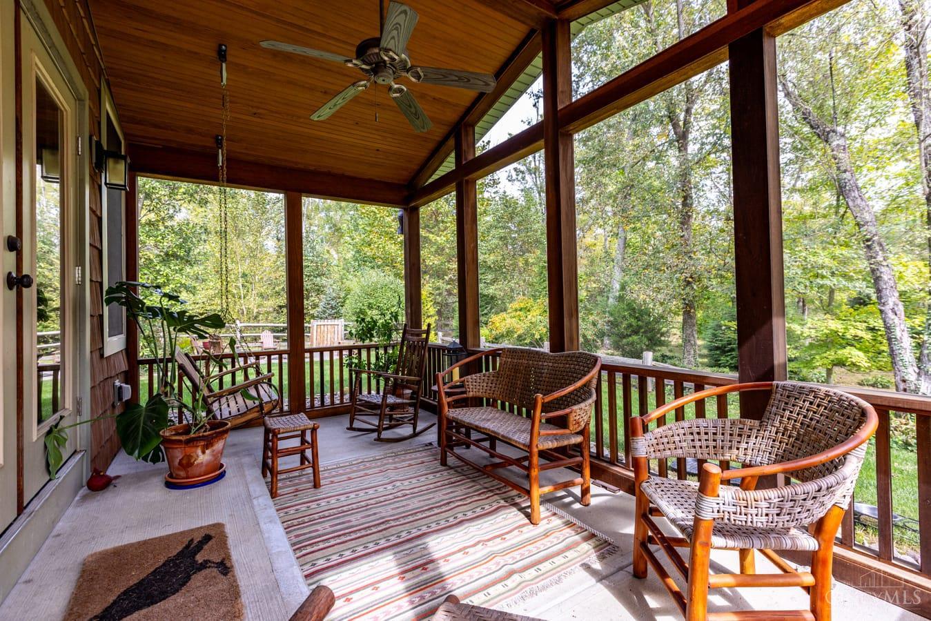 5286 Hillcrest Drive Property Photo 31
