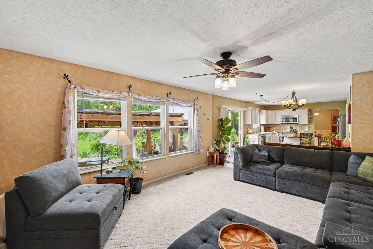 6357 Maple Grove Property Photo 8