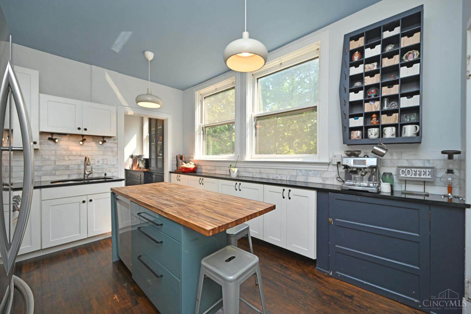 5925 Belmont Avenue Property Photo 28