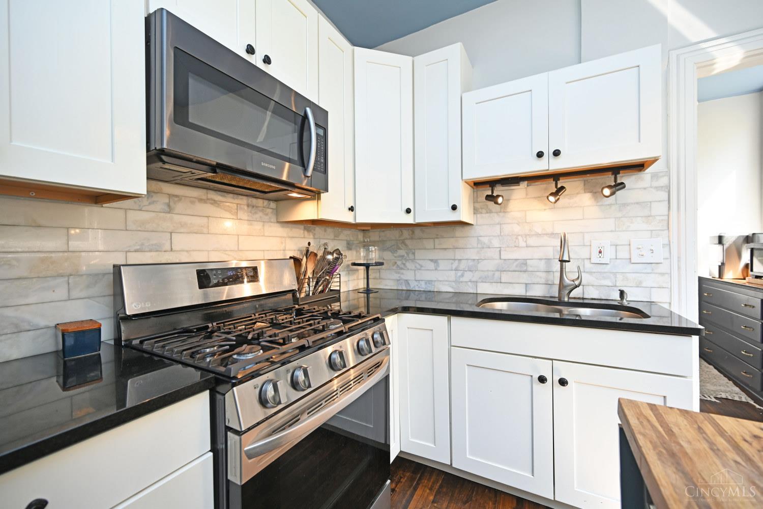 5925 Belmont Avenue Property Photo 30