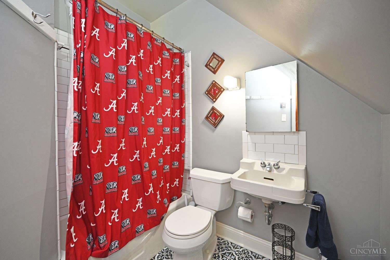 5925 Belmont Avenue Property Photo 54