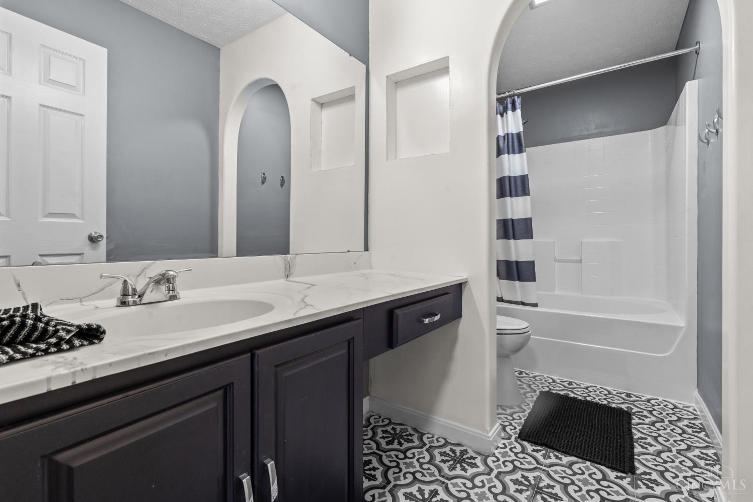 3609 Madison Grace Property Photo 24