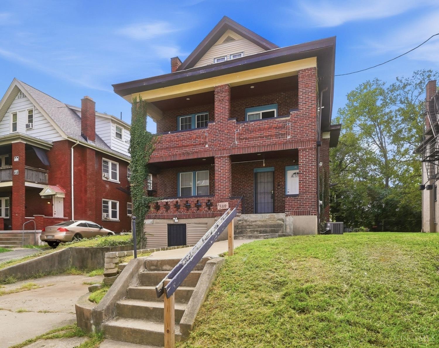 589 Blair Avenue Property Photo 1