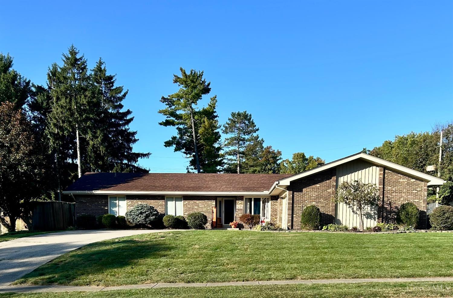 513 Sanders Drive Property Photo 1