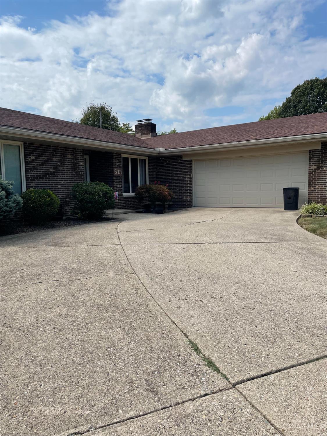 513 Sanders Drive Property Photo 2