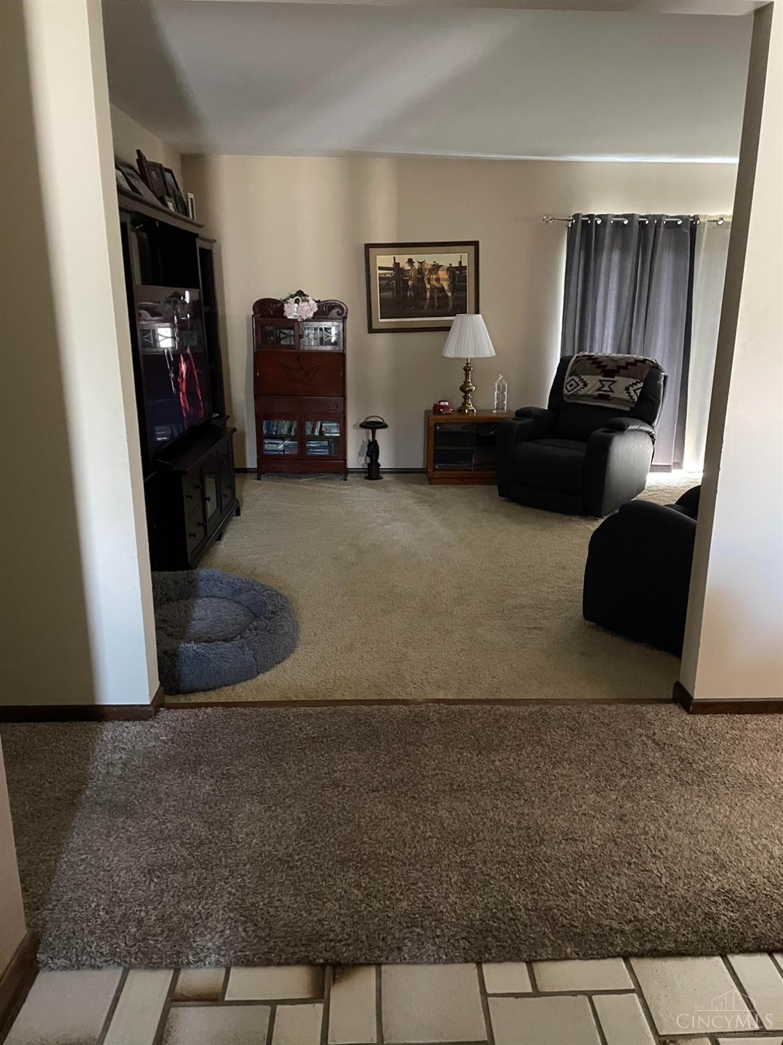 513 Sanders Drive Property Photo 3