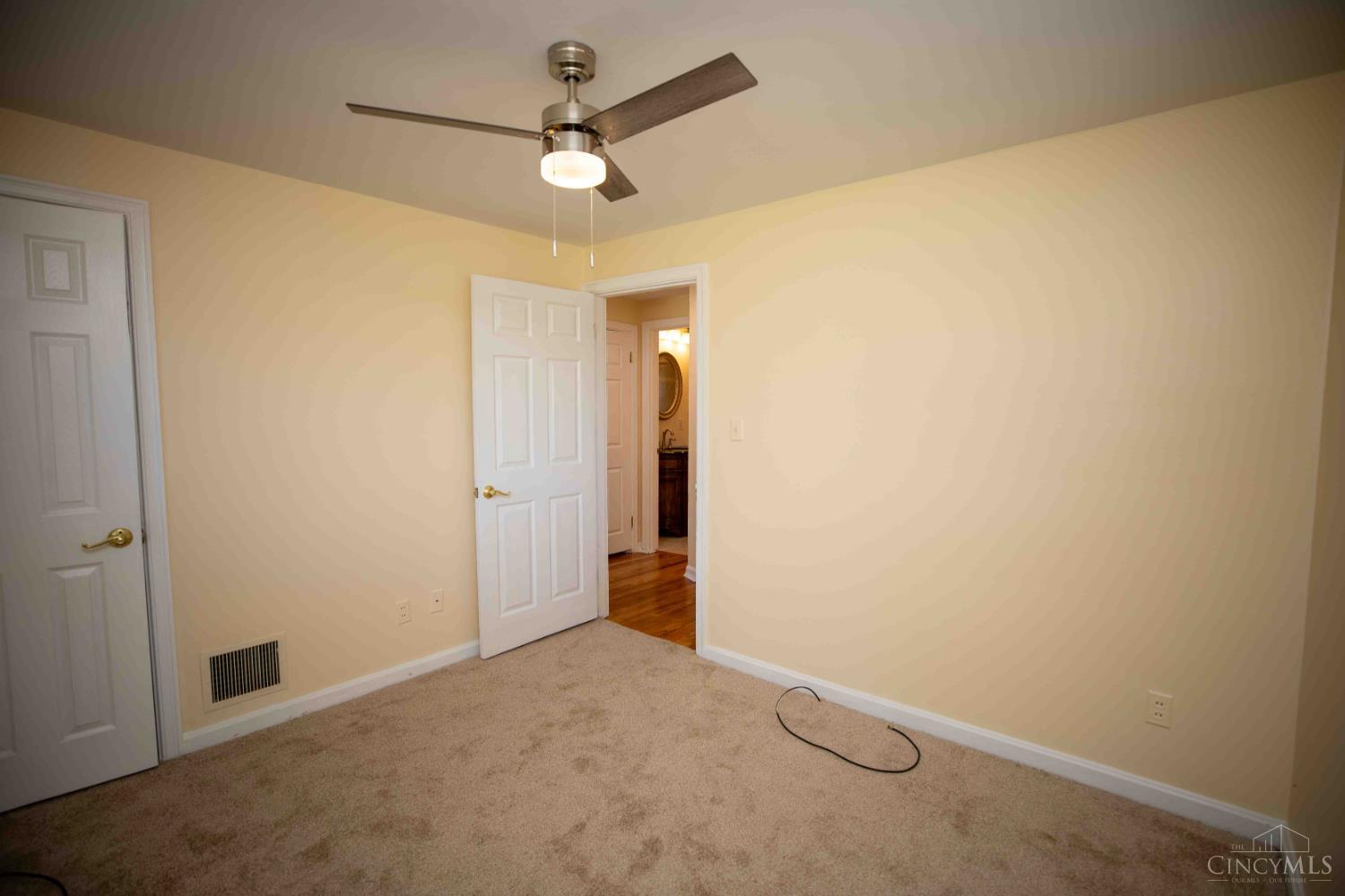 6327 Stover Avenue Property Photo 8