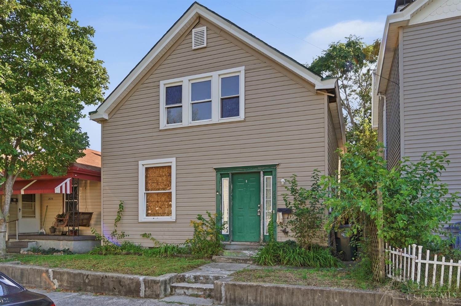 2064 Logan Avenue Property Photo 2